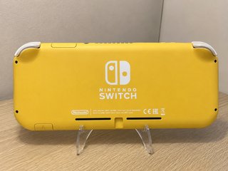 Nintendo Switch Lite Amarillo