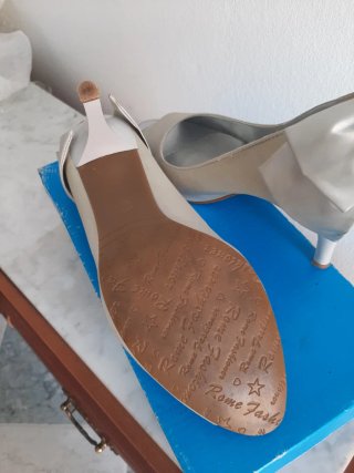 Zapatos de fiesta Rome Fashioner gris/plateados
