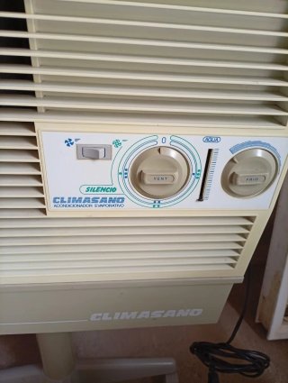 Climatizador UFESA Beige