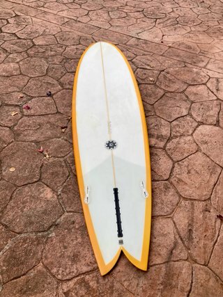 Tabla de surf Twin Singlefin Atisha