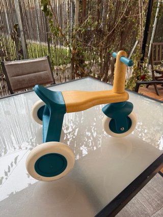 Triciclo Djeco madera y azul