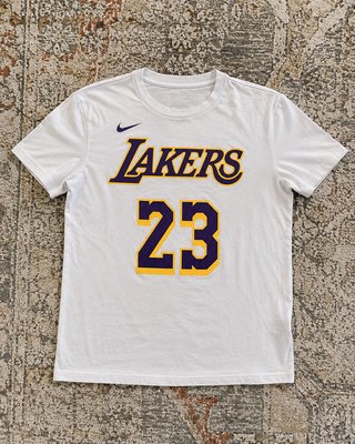 Camiseta Nike Lakers 23