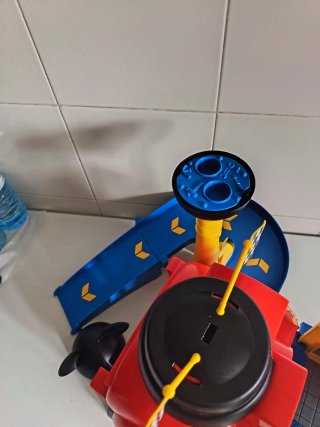 Circuito Mickey Mouse con su caja original