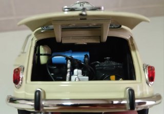 Seat 600 D 1/18