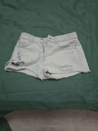 Pantaloncini shorts strappati