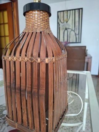 Lámpara de mesa.
