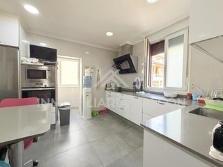 Casa Reformada de 3 Plantas con Garaje | Teis