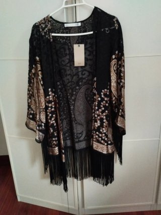 Kimono corto  Negro Dorado con flecos