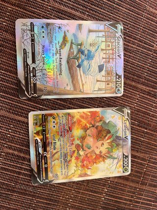 2 Cartas Pokémon V - Leafeon V e Glaceon V