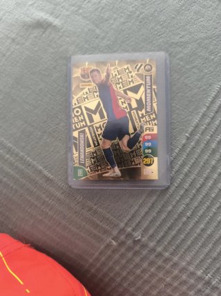 Carta Adrenalyn Momentum Lewandowski 2024-2025