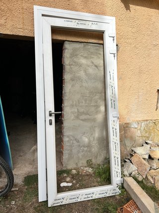 Puerta de entrada PVC CORTIZO