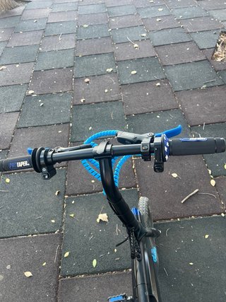 Bici DYU D3F eléctrica + frenos hidráulicos