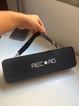Melódica Record M-32 con funda y accesorios