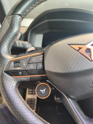 CUPRA Leon 2025