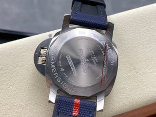 Panerai Submersible Luna Rossa Reloj Azul