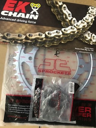 Kit Transmisión EK Oro Cadena Corona Piñón