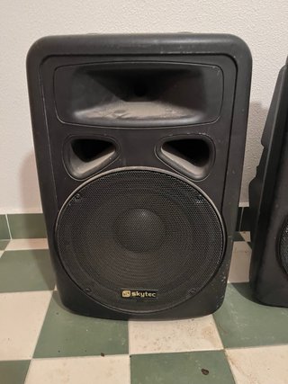 Altavoces Skytec Negros