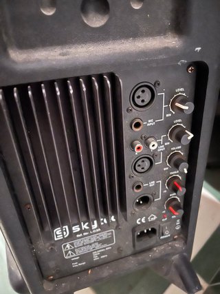 Altavoces Skytec Negros