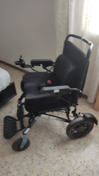 Silla de ruedas eléctrica