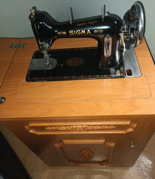 Máquina de coser clásica SIGMA