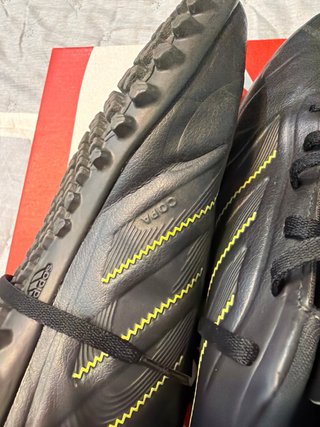 Adidas Copa multitaco negro/amarillo