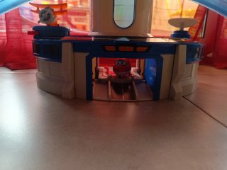 Base de Operaciones Super Wings