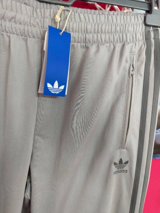 Pantalón Adidas firebird adicolor classics, nuevo
