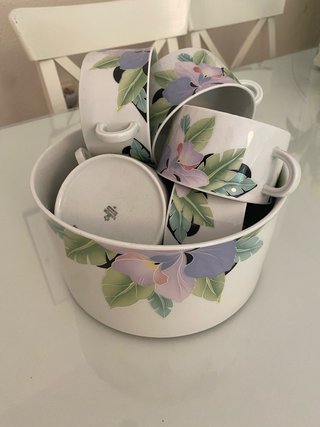 Sopera y 6 tazas consomé porcelana floral