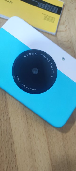 Cámara Kodak Printomatic Azul y Blanca