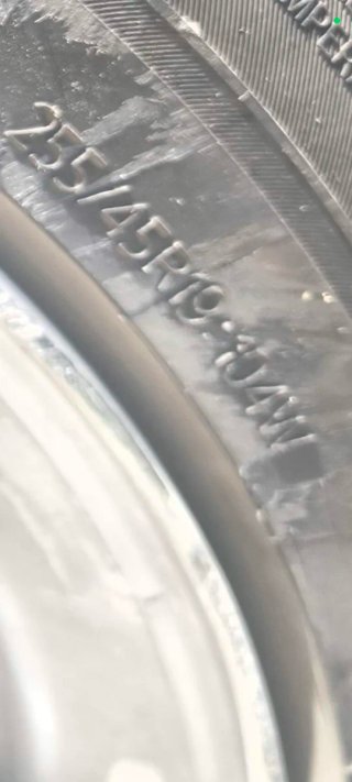 Neumático Usado Hankook 255/45R19 104W Tesla Model