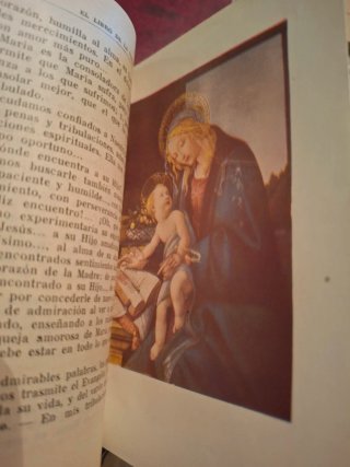 Libros religiosos antiguos