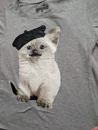 Camiseta de Gato con Boina y Bigote!