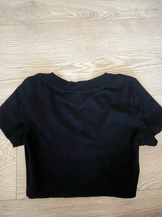 Top SHEIN negro escote V manga corta