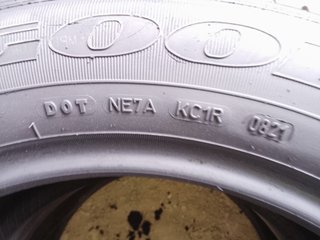 Neumático Goodyear 235.55.17 99V