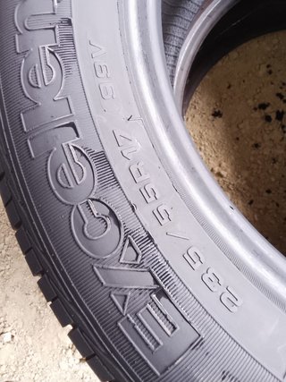 Neumático Goodyear 235.55.17 99V
