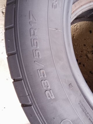 Neumático Goodyear 235.55.17 99V