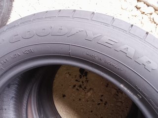 Neumático Goodyear 235.55.17 99V