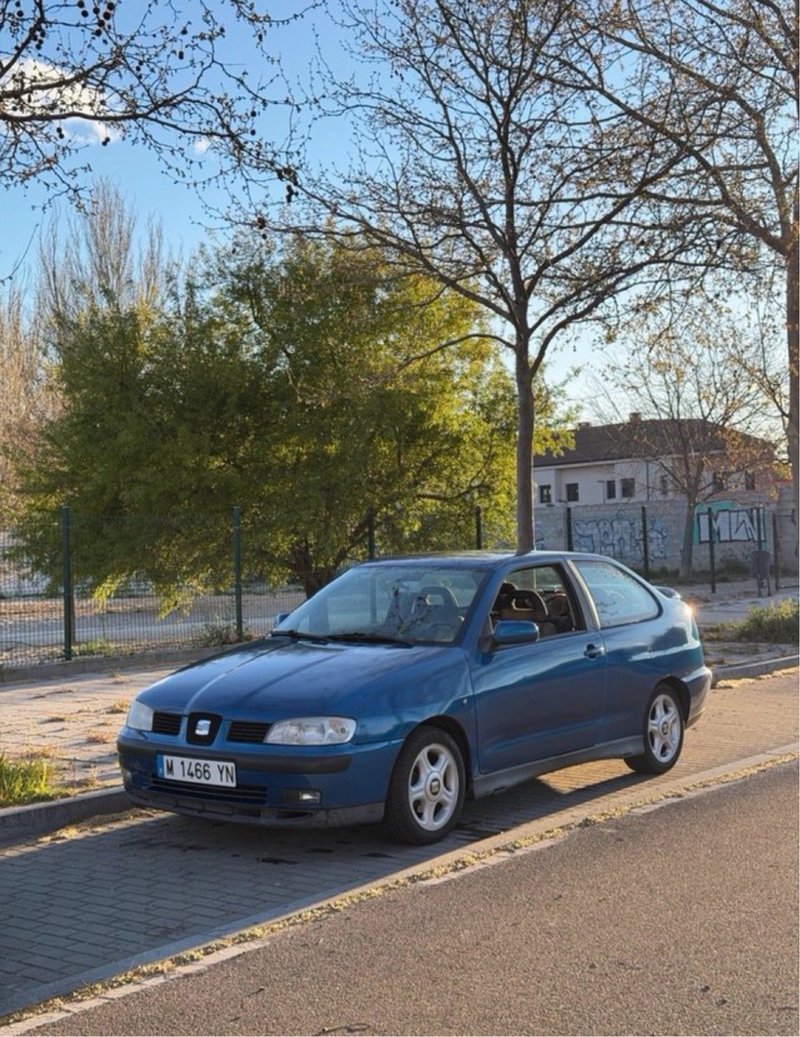 SEAT Cordoba 6K2 1999 - foto 1