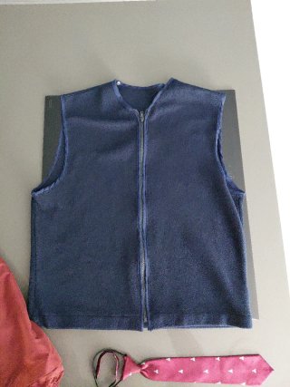 Abrigo  COLEGiO MONTESSORI Salamanca TALLA 14 AÑOS