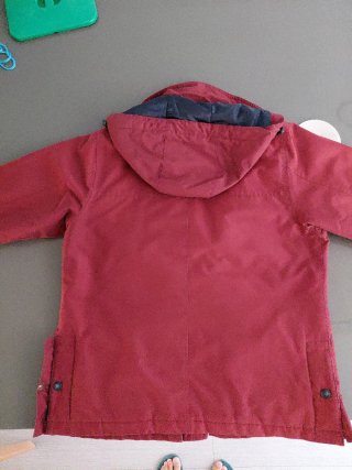 Abrigo  COLEGiO MONTESSORI Salamanca TALLA 14 AÑOS