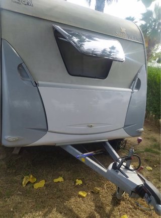 Caravana Sun Roller - Adria 495 de 2017 + avancé