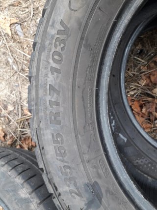 Neumático 235/55/17 103V