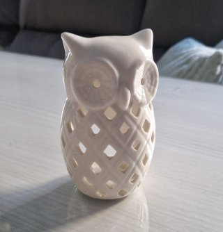 Búho de cerámica blanco decorativo