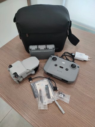 DJI Mini 2 Fly More Combo Drone