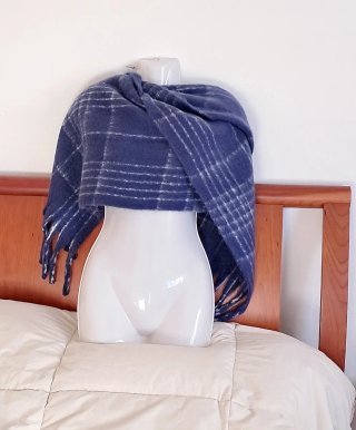 Sciarpa donna a quadri blu e bianca