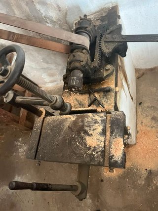 Máquina carpintería antigua transmisión correas