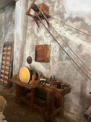 Máquina carpintería antigua transmisión correas