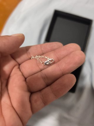Collar de plata con colgantes