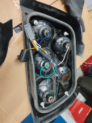 Pilotos E36 Tipo Lexus