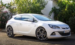 Opel Astra GTC Sportive 140cv 2016 95.000km